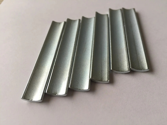 Neodimyum Nd Mıknatıslar Yüksek Sıcaklık Motoru Metal Mıknatıs Ark Şekli