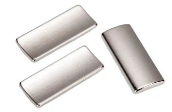 Özelleştirilmiş Neodimyum Motor Mıknatıs Ark Şekli NdFeB Mıknatıslar Epoksi Kaplama