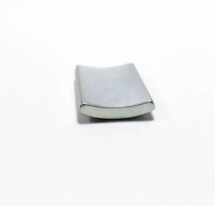 Rüzgar Türbinlerinde Arc NdFeB Yüksek Güçlü Daimi Mıknatıslar Neodimyum Mıknatıslar